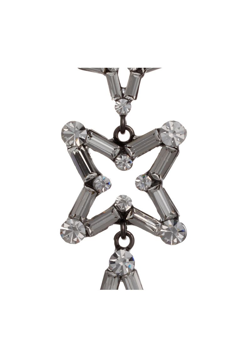 “Close-up view of a star-shaped crystal earring featuring baguette-cut rectangular crystals and round Czech stones arranged in a geometric star design, showcasing the fine handmade detailing and metallic setting